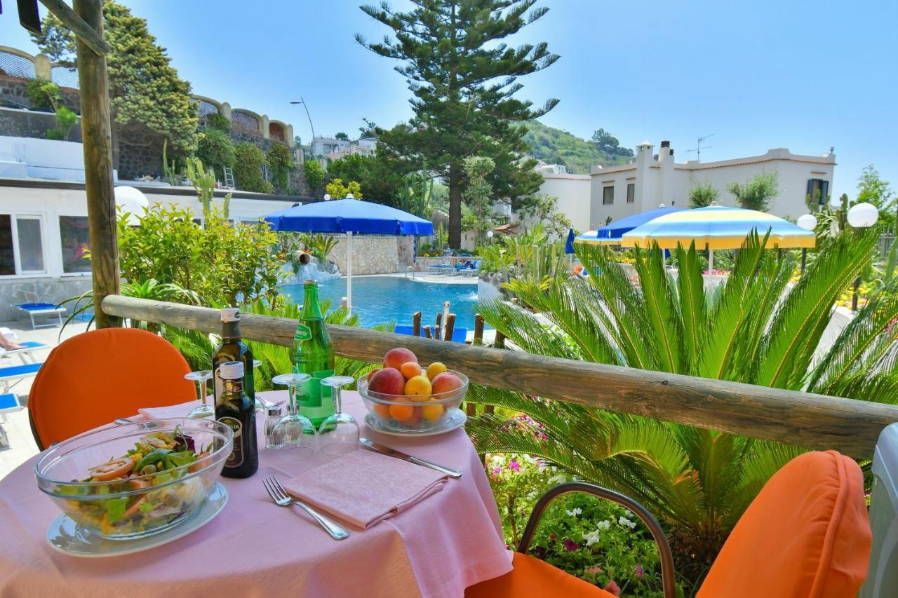 Hotel Terme Saint Raphael Barano dʼIschia Exteriör bild