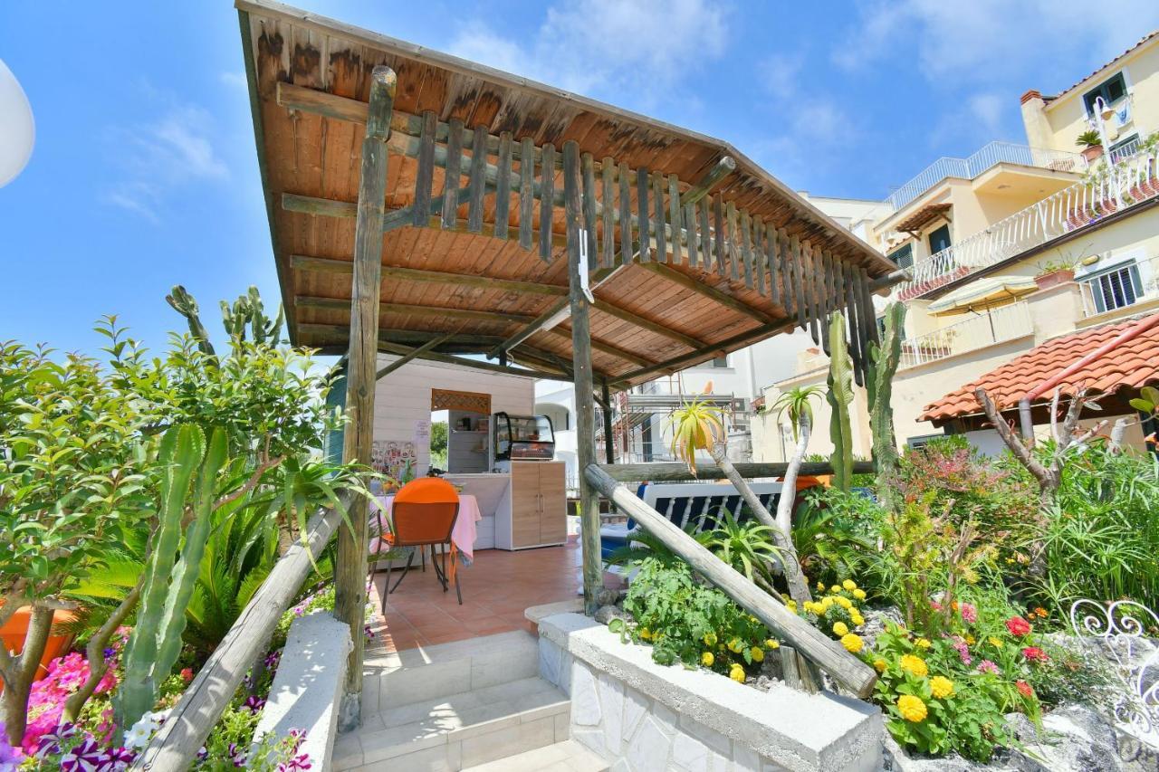 Hotel Terme Saint Raphael Barano dʼIschia Exteriör bild