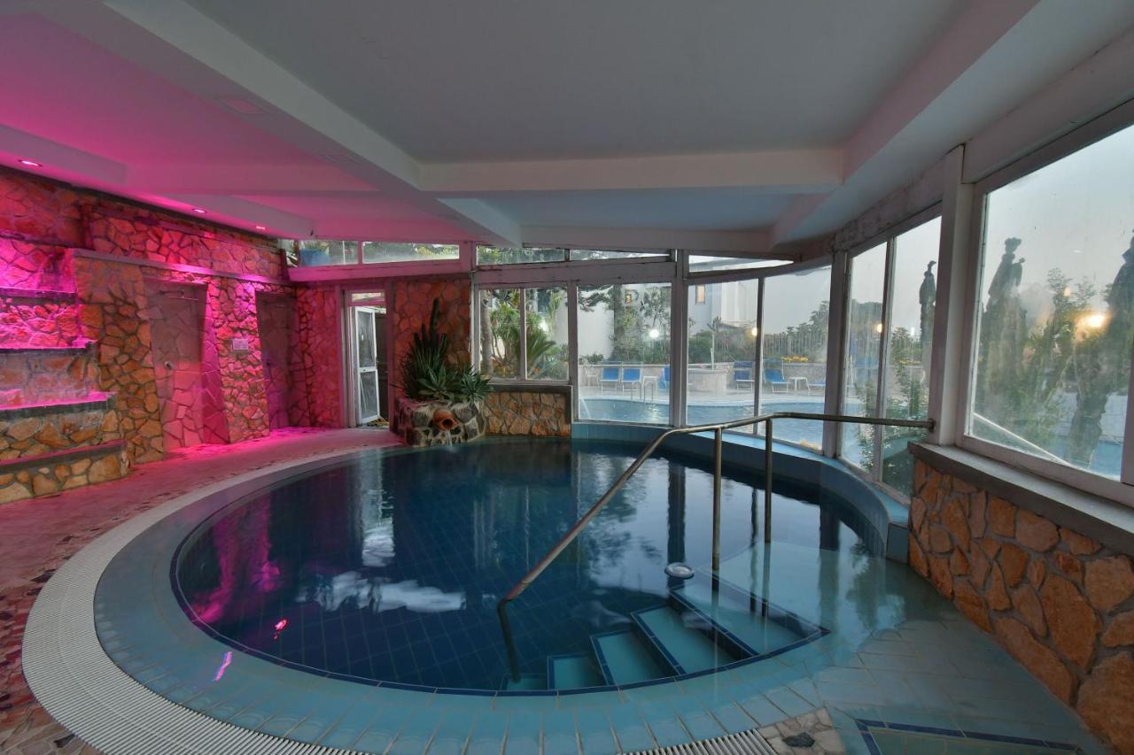 Hotel Terme Saint Raphael Barano dʼIschia Exteriör bild
